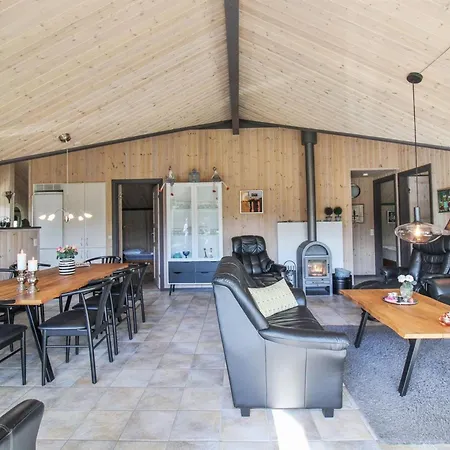 Maureen - 10-5km From The Sea By Interhome Holiday home