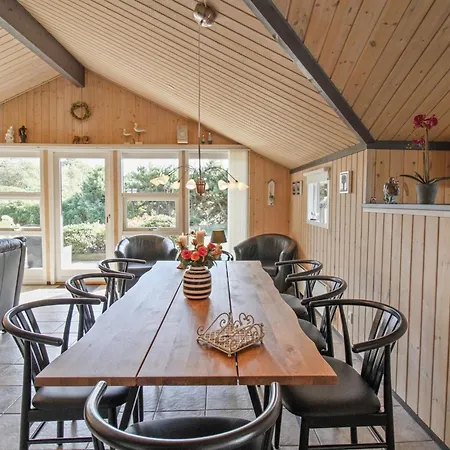 Maureen - 10-5km From The Sea By Interhome *