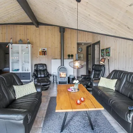 Maureen - 10-5km From The Sea By Interhome